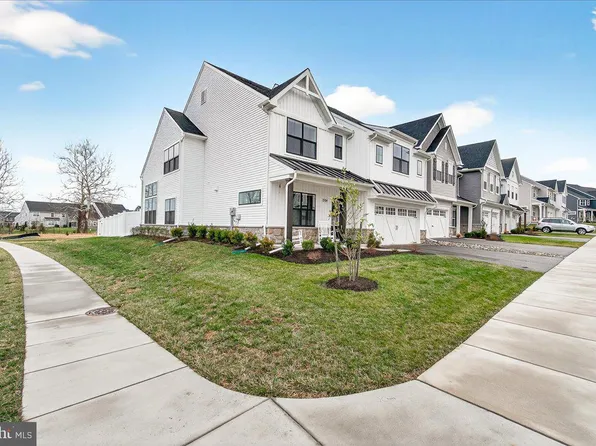 2934 Fence Buster Ct, Frederick, MD 21702