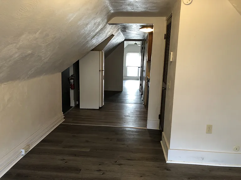 608 2nd St #3 — Photo 7