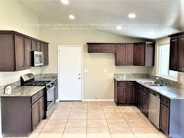 8893 Shawnee St — Photo 7