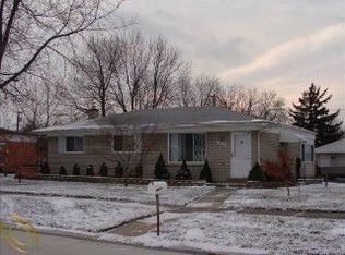 25440 Reeck Rd, Woodhaven, MI 48183