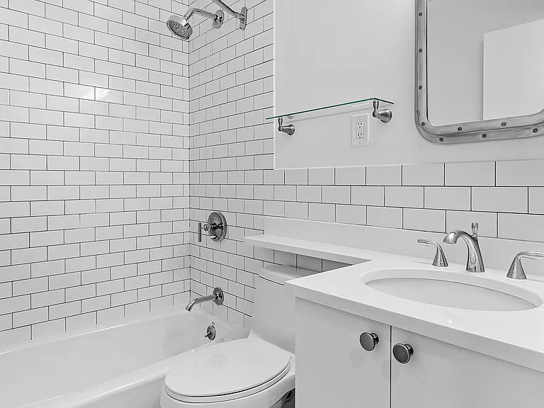 330 E 39th St #31E — Photo 5