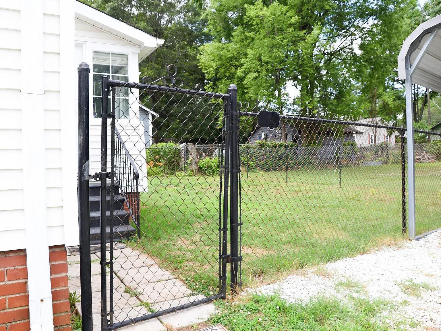 45 West Ave — Photo 3