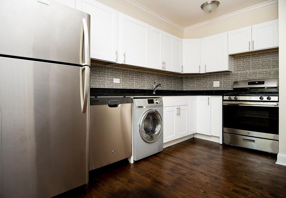 1st image of 2129 N Dayton St #17