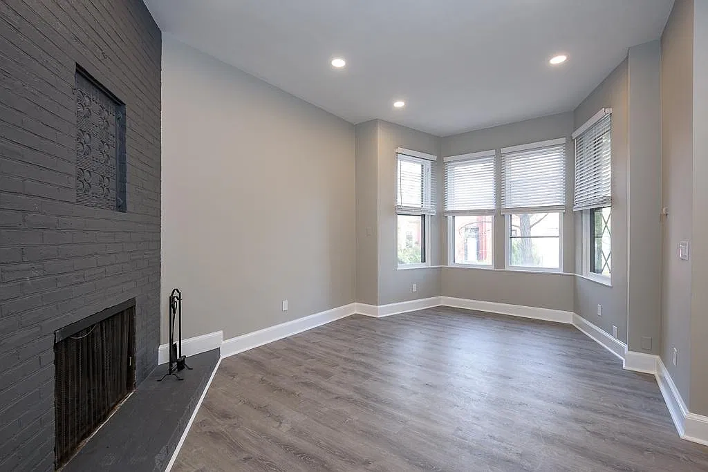 2 bed, 2.5 bath, 2500 sqft, $5,500 — Photo 2