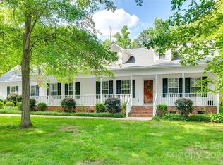 1381 London Dr, Rock Hill, SC