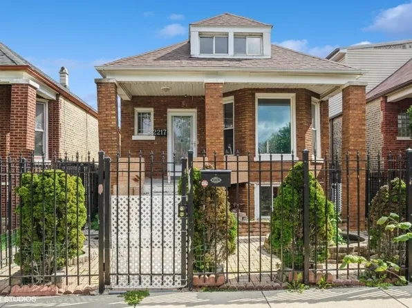 2217 N Karlov Ave, Chicago, IL 60639