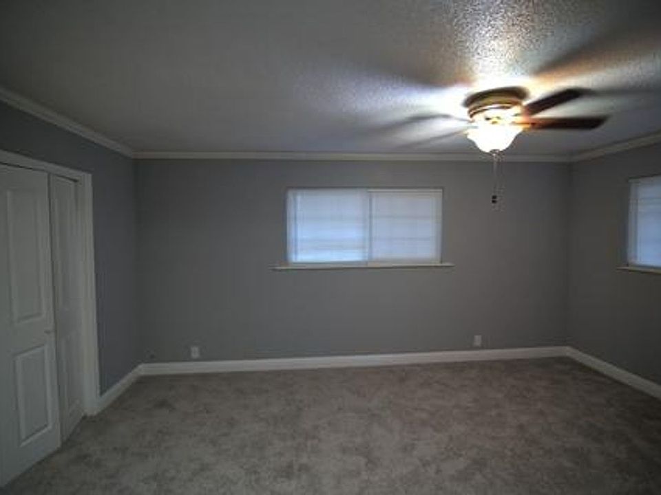 1st image of 1040 W Marilyn Way