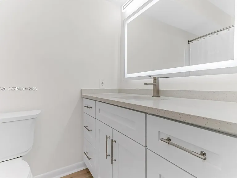 331 SW 8th St #3F — Photo 16