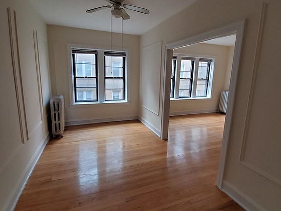 4th image of 1339 W Estes Ave