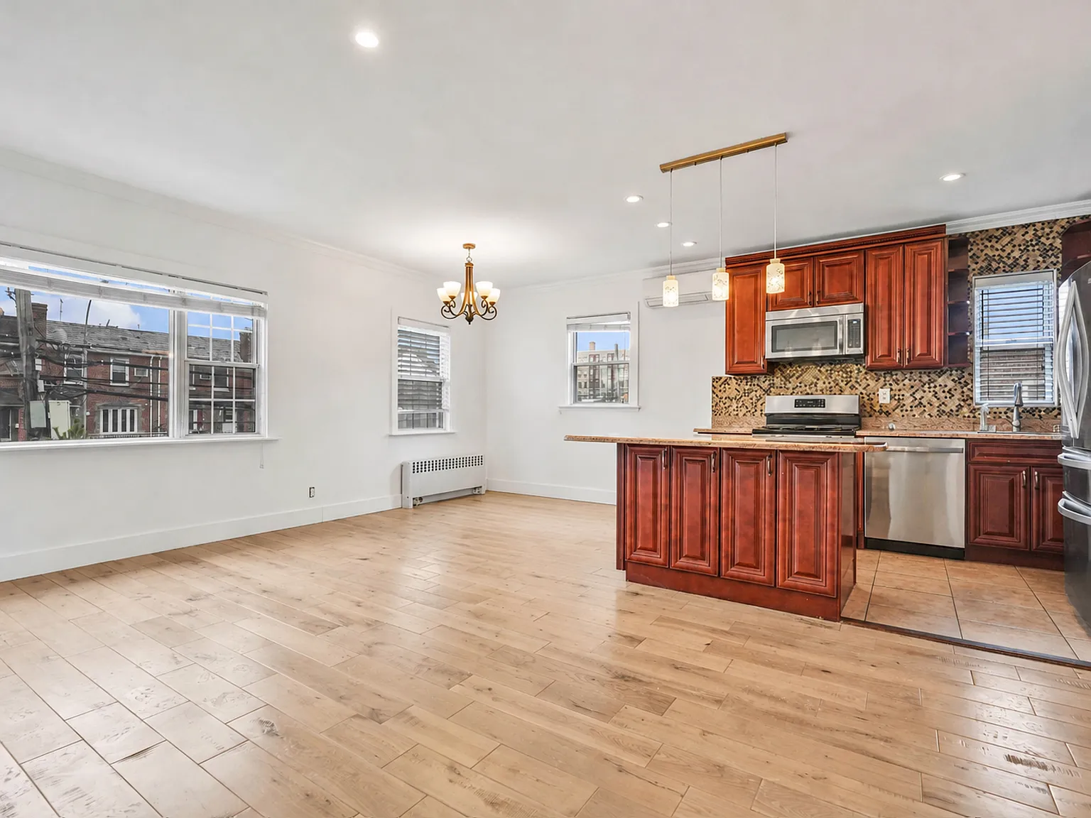 47-11 Ditmars Boulevard — Photo 2