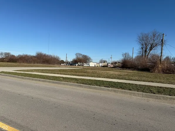 555 Commercial Blvd, Martinsville, IN 46151