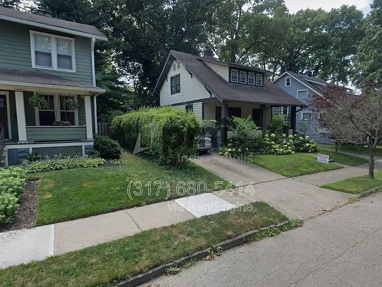 211 W Orchard Ln — Photo 1