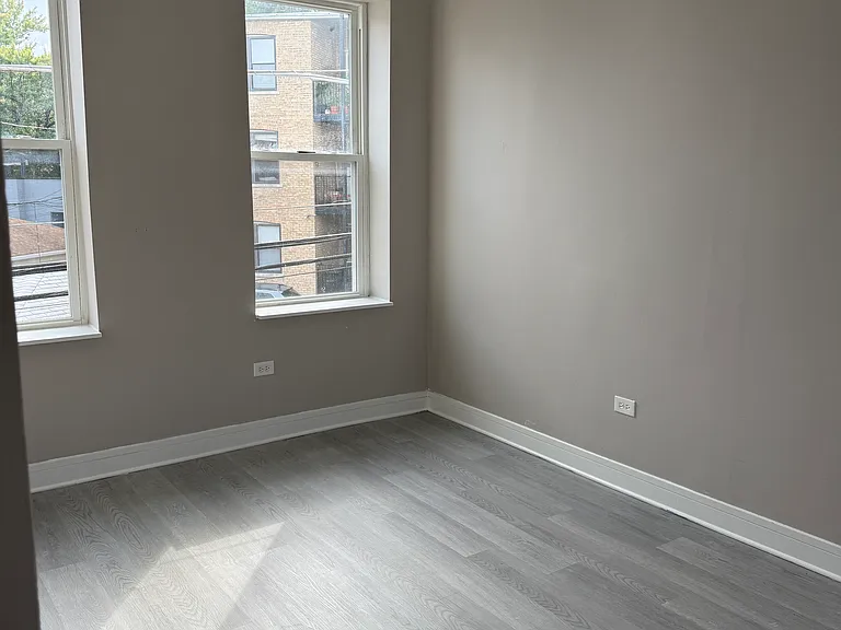 2882 N Milwaukee Ave #2-R — Photo 10