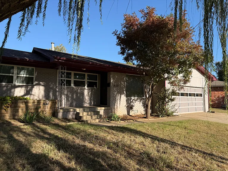 9641 Village Dr — Photo 3