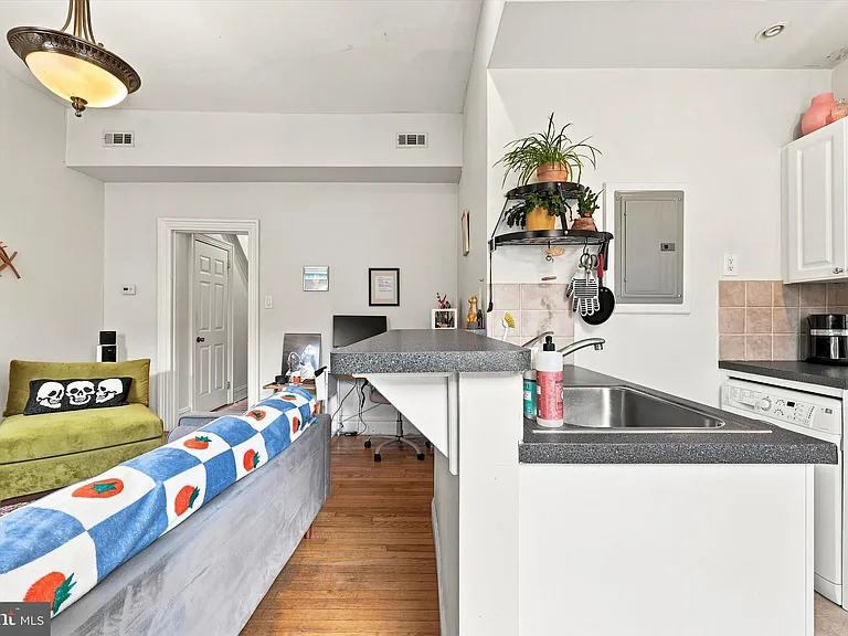 2218 Delancey Pl #3F — Photo 9