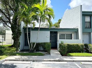 1000 NW 97th Ave #211, Pembroke Pines, FL 33024