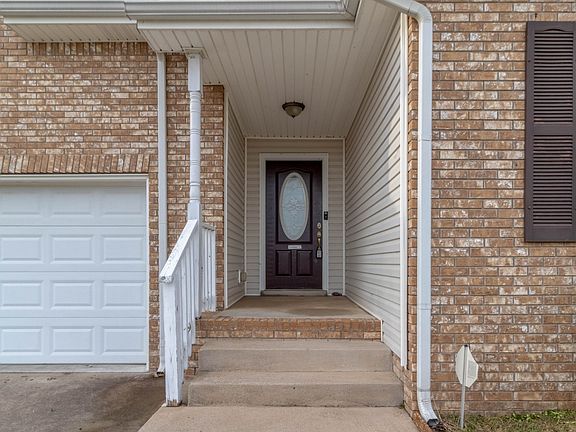 4th image of 3229 Veranda Cir