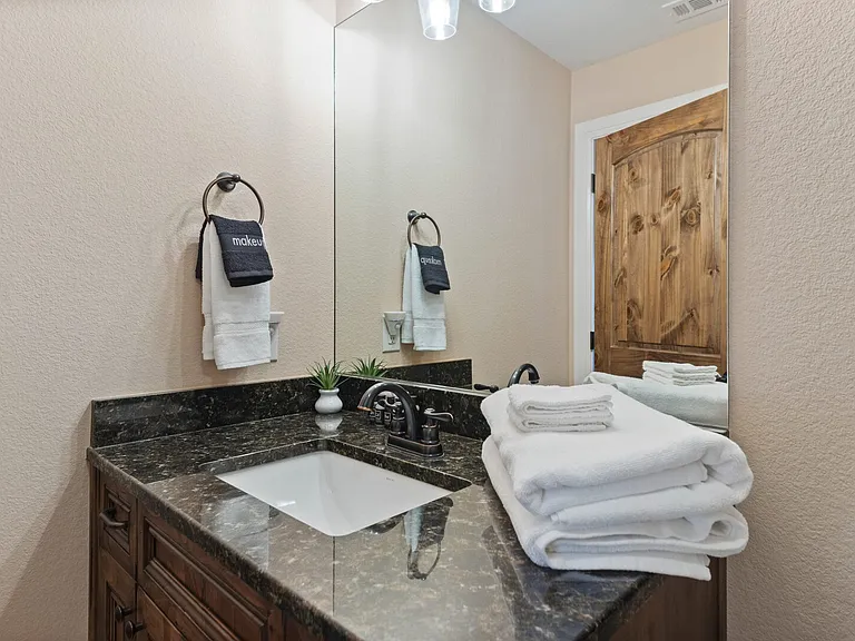 Lazy Oaks Ln — Photo 42