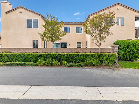 40152 Pasadena Drive - Side of Home