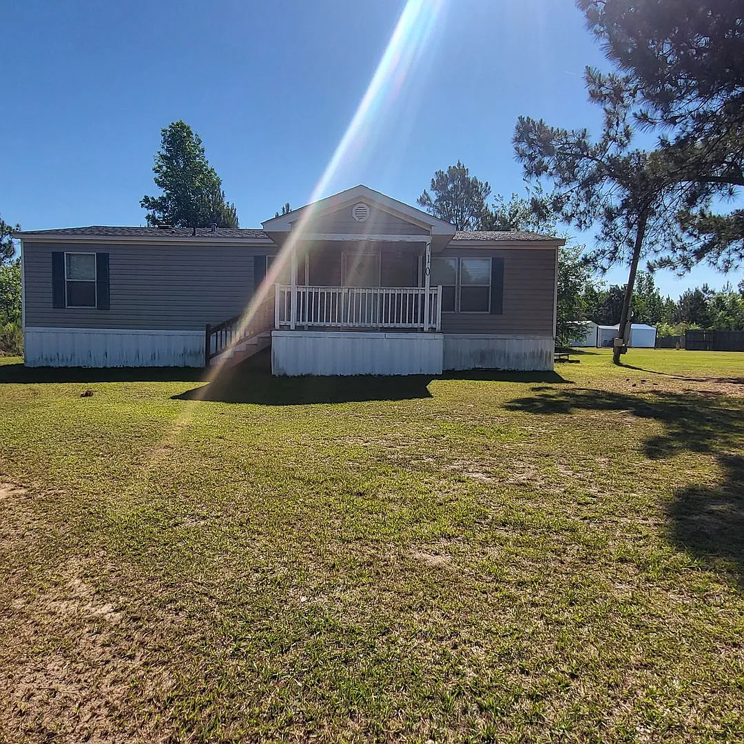 Building Photo - 710 Blue Bird Dr