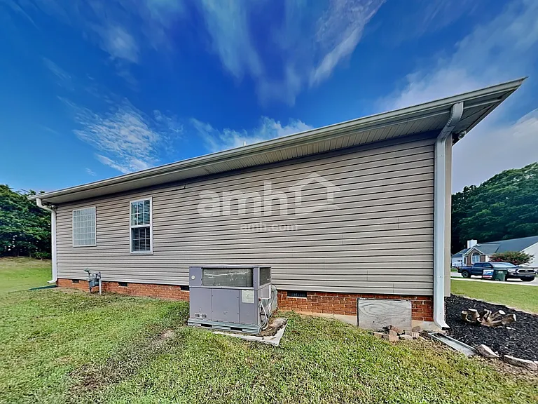 604 Lake Lennox Dr — Photo 20