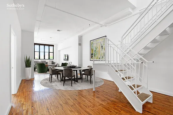 Sold by Sotheby's International Realty | media 1