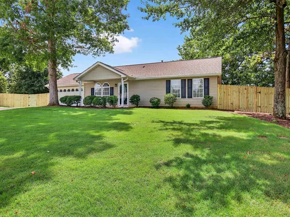 407 Ariel Ct, Fountain Inn, SC 29644