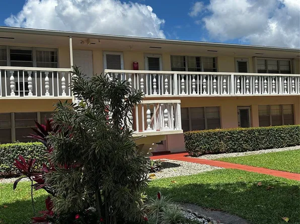21 Berkshire A #21A, West Palm Beach, FL 33417