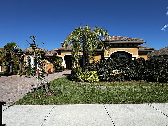 3rd image of 3239 Levanto Dr
