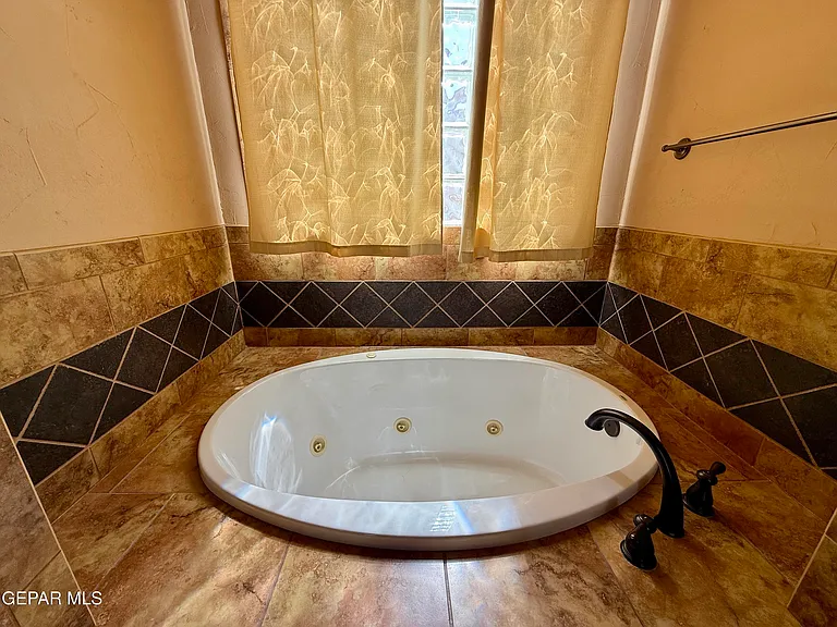 7331 Brays Landing Dr — Photo 20