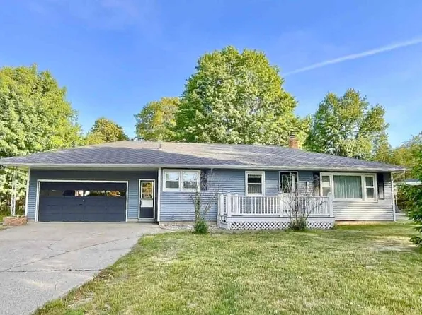 1683 Shorewood Dr, Muskegon, MI 49441