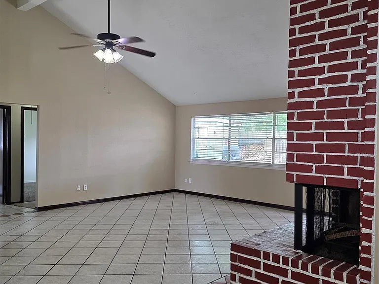 19410 Westhaven Dr — Photo 4