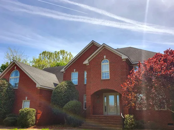 2968 Bruce Sta, Chesapeake, VA 23321