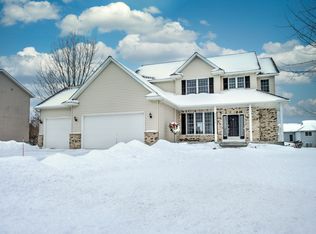 1111 Briarwood Blvd, Roberts, WI 54023