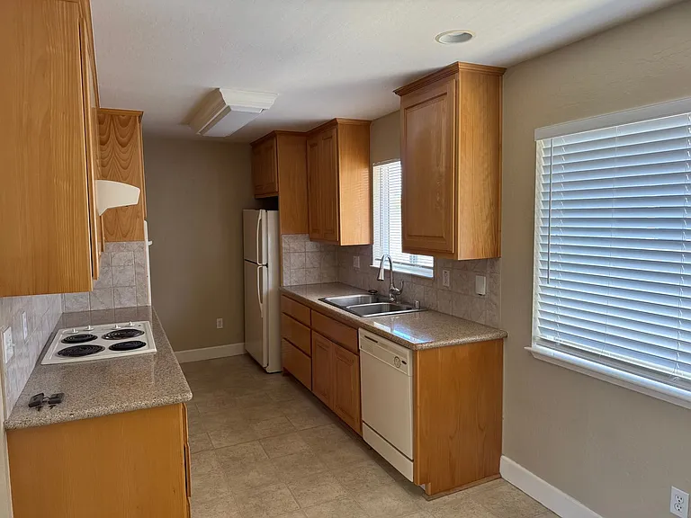 118 Winslow Ct — Photo 7