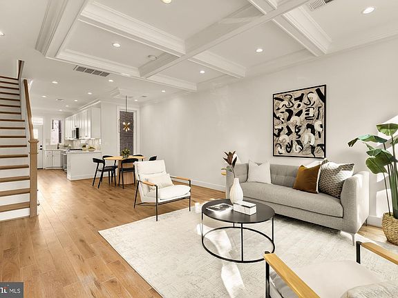 2nd image of 1304 Emerald St NE