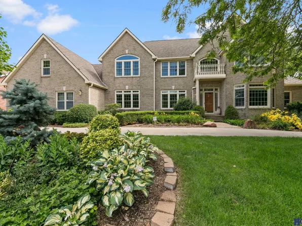 7401 Stevens Ridge Rd, Lincoln, NE 68516