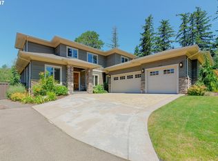 13612 Goodall Rd, Lake Oswego, OR 97034
