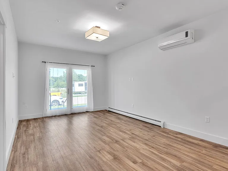 121 Shea Dr — Photo 38