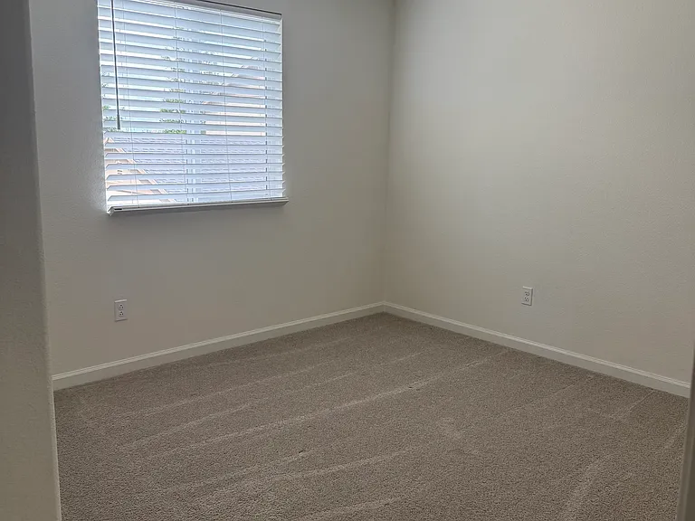 1413 Silverbell Dr — Photo 16