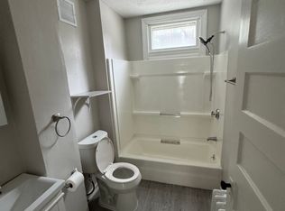 34 William St APT 1, Worcester, MA 01609