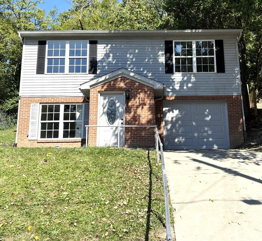 19 W Crescent Ave photo 1