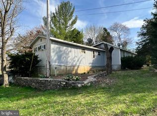 156 Logans Run Dr, Kearneysville, WV 25430