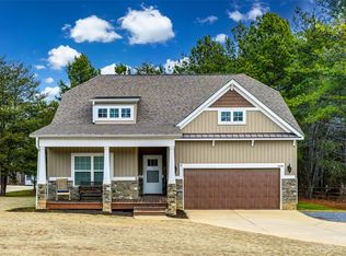 1374 Ole Cambridge Cir, Clover, SC 29710