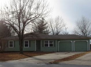 1652 W Berkeley St, Springfield, MO 65807