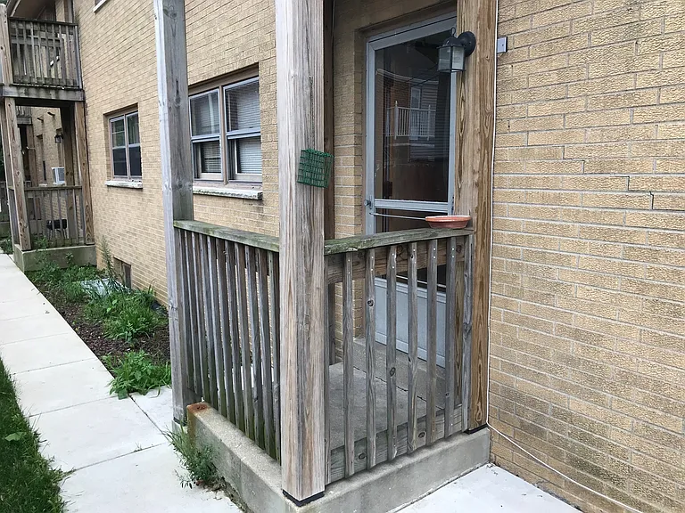 5009-5017 S Lake Dr 12 unit — Photo 8
