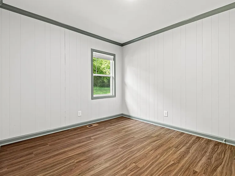 419 Ridley St — Photo 11