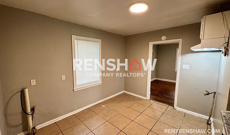 1580 Hugenot St — Photo 5