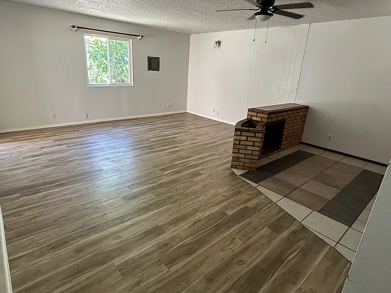 604 Mountain View Ave NE — Photo 13