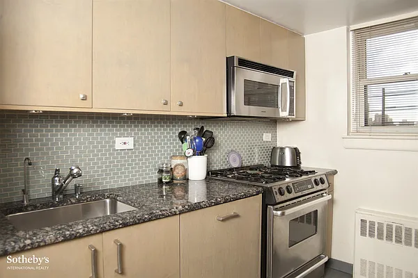 Sold by Sotheby's International Realty | media 4